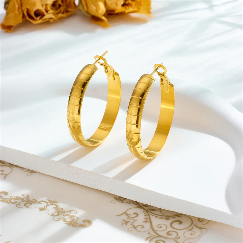 Smooth Hoop - Earrings